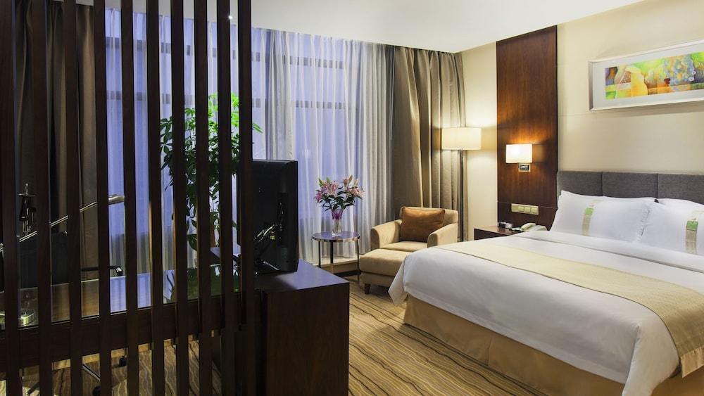 Holiday Inn Taicang City Centre By Ihg Екстер'єр фото