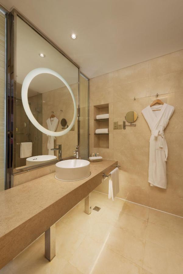 Holiday Inn Taicang City Centre By Ihg Екстер'єр фото
